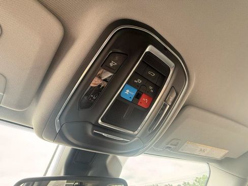 Used 2021 Jeep Grand Cherokee L Limited AWD/4WD image 26