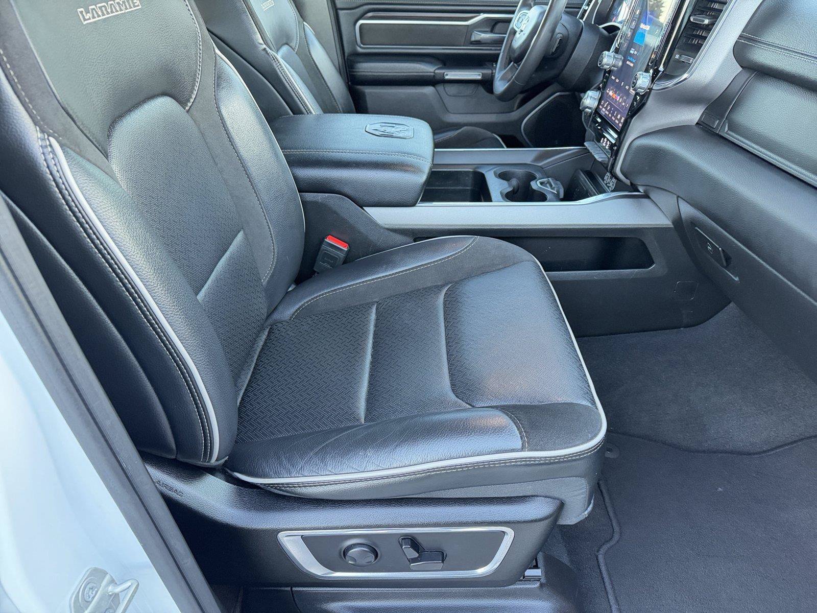Used 2025 RAM 1500 Laramie AWD/4WD image 12