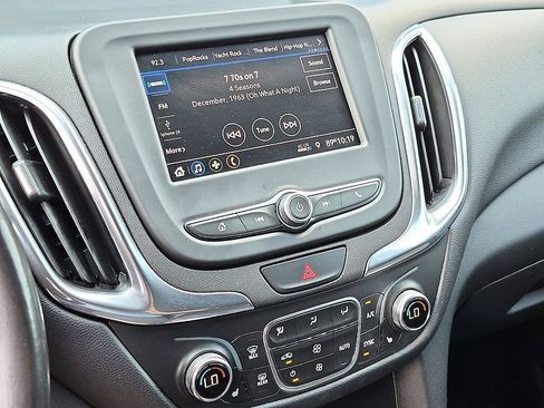Used 2020 Chevrolet Equinox LT FWD image 21