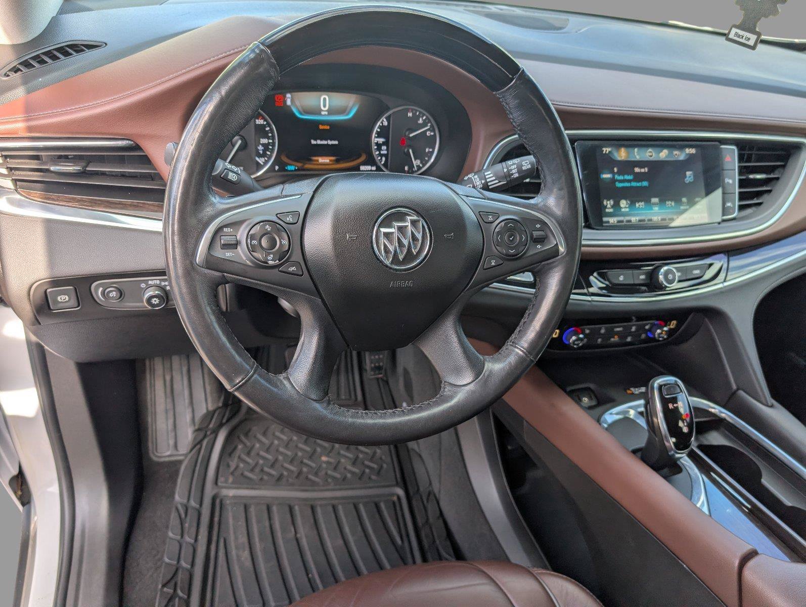 Used 2018 Buick Enclave Avenir w/ Avenir Technology Package FWD image 4