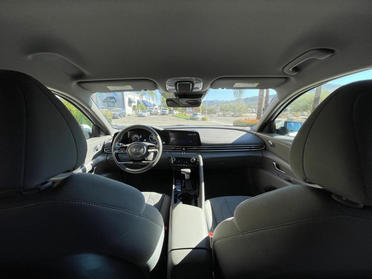 Used 2024 Hyundai Elantra Blue FWD image 12