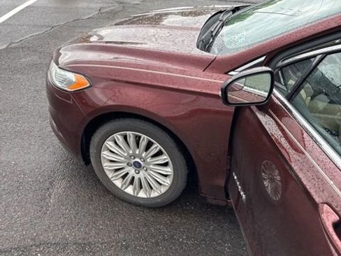 Used 2015 Ford Fusion SE w/ Equipment Group 502A FWD image 9