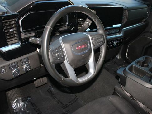 Used 2024 GMC Sierra 1500 Elevation image 4