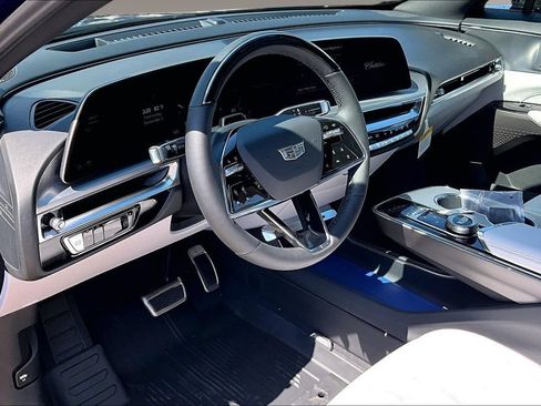 New 2027 Cadillac Lyriq Sport w/ LPO, Floor Liner Package AWD/4WD image 6