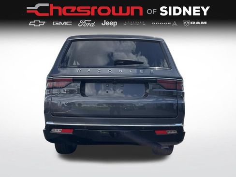 Used 2025 Jeep Wagoneer L 4WD w/ HD Trailer Tow Package image 14