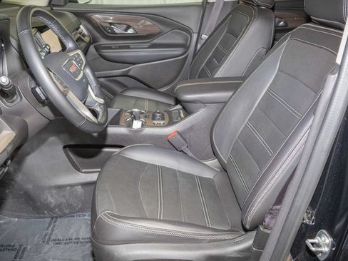 Used 2024 GMC Terrain Denali w/ Denali Premium Package AWD/4WD image 14