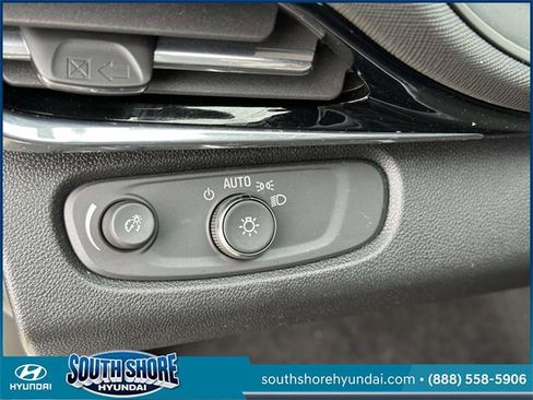 Used 2025 Buick Envista Sport Touring w/ Convenience I Package image 21