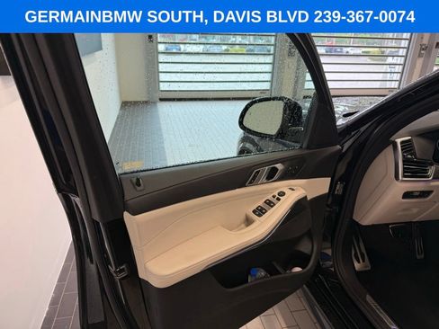 Used 2022 BMW X5 sDrive40i w/ M Sport Package RWD image 7
