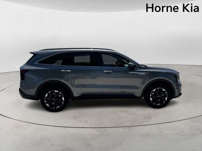 New 2025 Kia Sorento S w/ Panoramic Sunroof Package