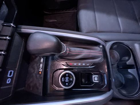 Used 2024 Chevrolet Colorado Z71 w/ Z71 Convenience Package 2 image 30