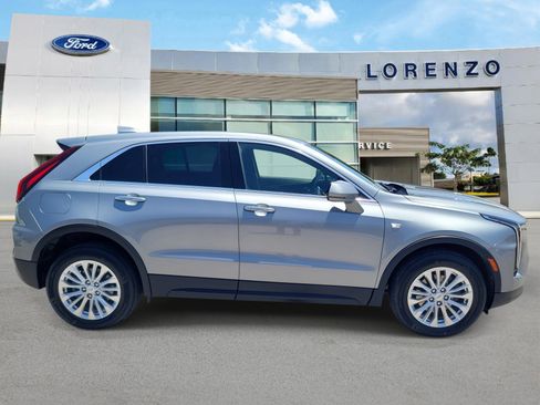 Used 2024 Cadillac XT4 Luxury FWD image 4