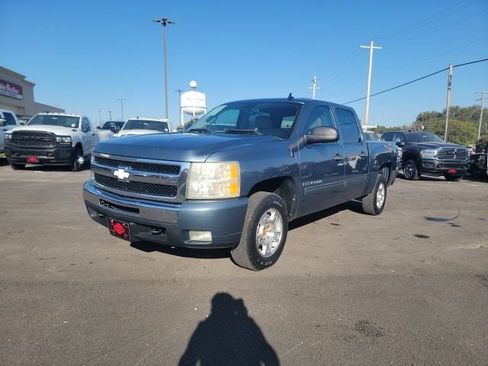 Used 2009 Chevrolet Silverado 1500 LT w/ Power Pack Plus RWD image 3