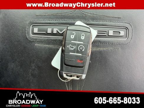 Used 2024 RAM 3500 Limited AWD/4WD image 23