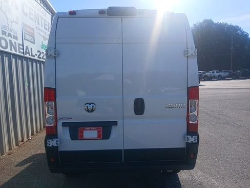 Used 2024 RAM ProMaster 2500 w/ Convenience Group FWD image 7