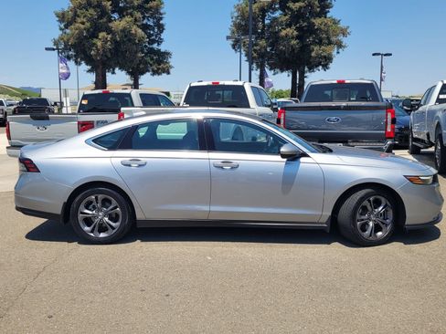 Used 2023 Honda Accord EX image 3