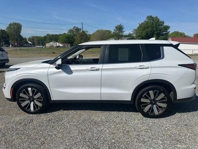 Used 2025 Mitsubishi Outlander SE