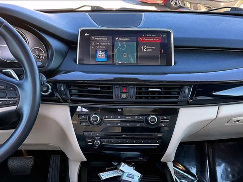 Used 2018 BMW X5 xDrive40e image 7