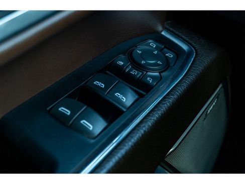 Used 2024 GMC Sierra 2500 Denali w/ Denali Reserve Package image 27