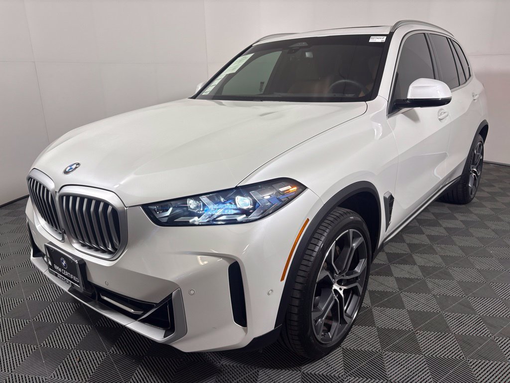 Certified 2024 BMW X5 sDrive40i w/ Premium Package RWD image 2