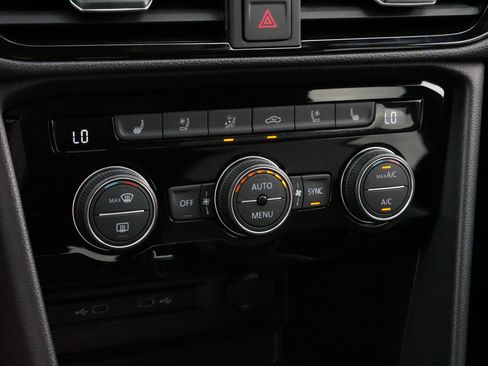 Certified 2024 Volkswagen Taos SEL image 23