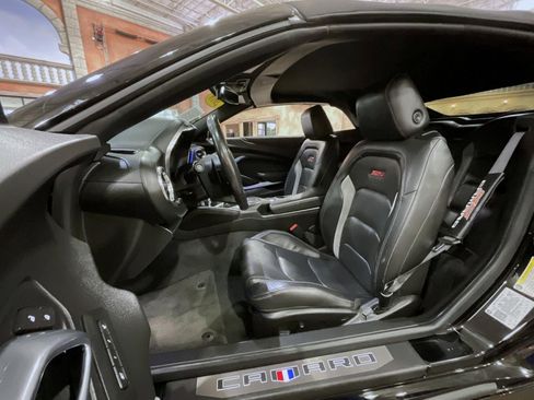 Used 2018 Chevrolet Camaro SS image 10