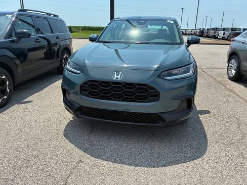 Used 2025 Honda HR-V LX image 2
