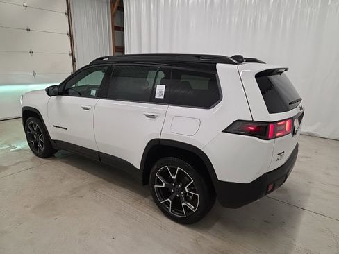 New 2026 Jeep Cherokee Overland w/ Trailer Tow Group AWD/4WD image 3