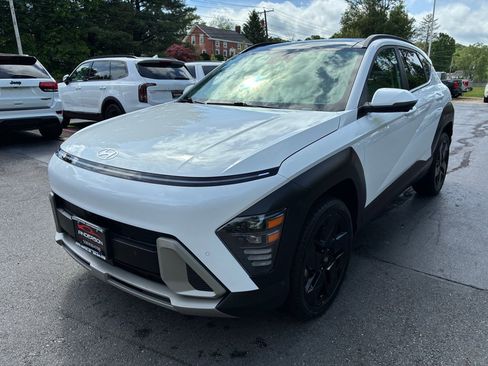 Used 2024 Hyundai Kona Limited AWD/4WD image 3