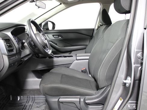 Used 2024 Nissan Rogue S FWD image 7