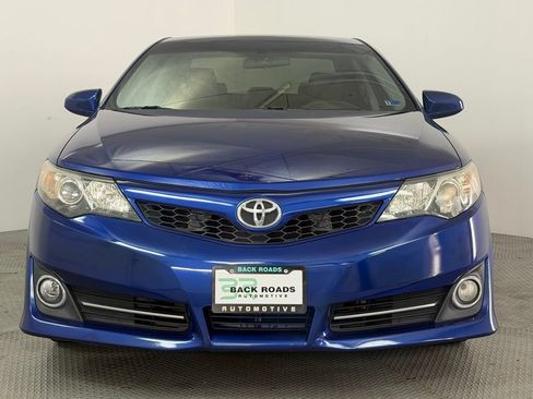 Used 2014 Toyota Camry SE FWD image 2