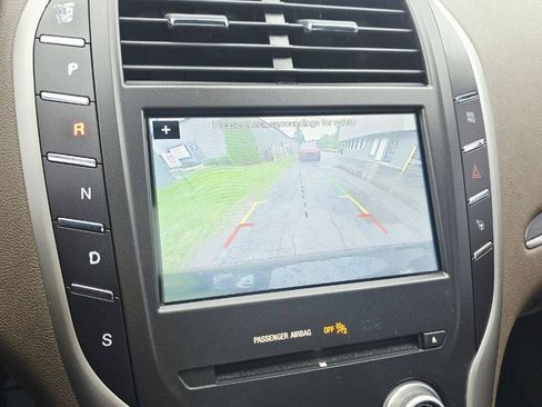 Used 2017 Lincoln MKC Reserve w/ Technology Package AWD/4WD image 17