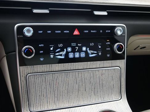 Used 2025 Genesis GV80 3.5T Advanced AWD/4WD image 18