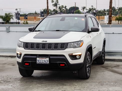 Used 2019 Jeep Compass Trailhawk image 3