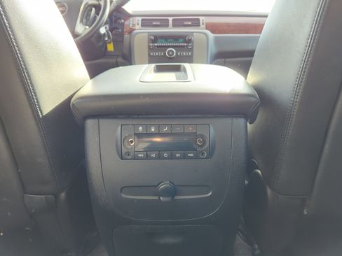 Used 2013 GMC Yukon XL SLT image 14