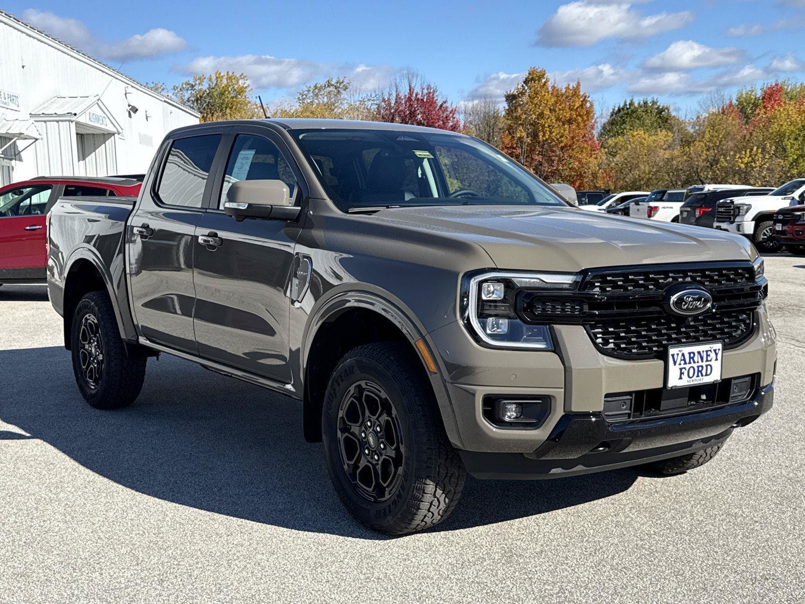 New 2025 Ford Ranger Lariat w/ Black Appearance Package AWD/4WD image 3