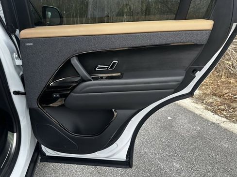 Used 2025 Land Rover Range Rover Sport Dynamic SE image 19