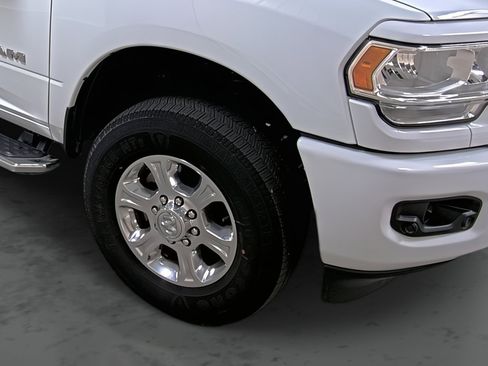 Used 2024 RAM 2500 Big Horn w/ Sport Appearance Package image 14