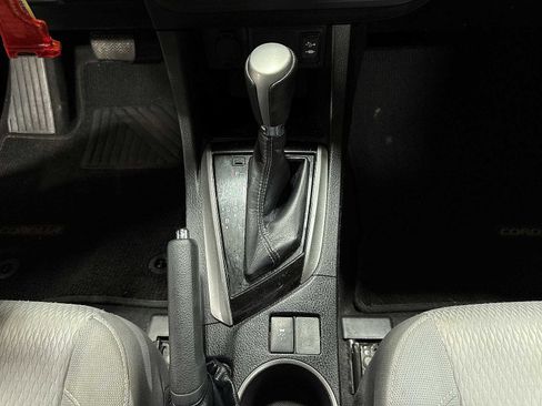 Used 2014 Toyota Corolla LE image 29