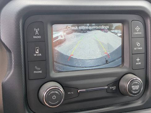 Used 2018 Jeep Wrangler Sport AWD/4WD image 31