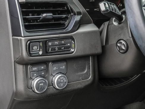 Used 2025 GMC Yukon AT4 w/ AT4 Premium Package AWD/4WD image 38