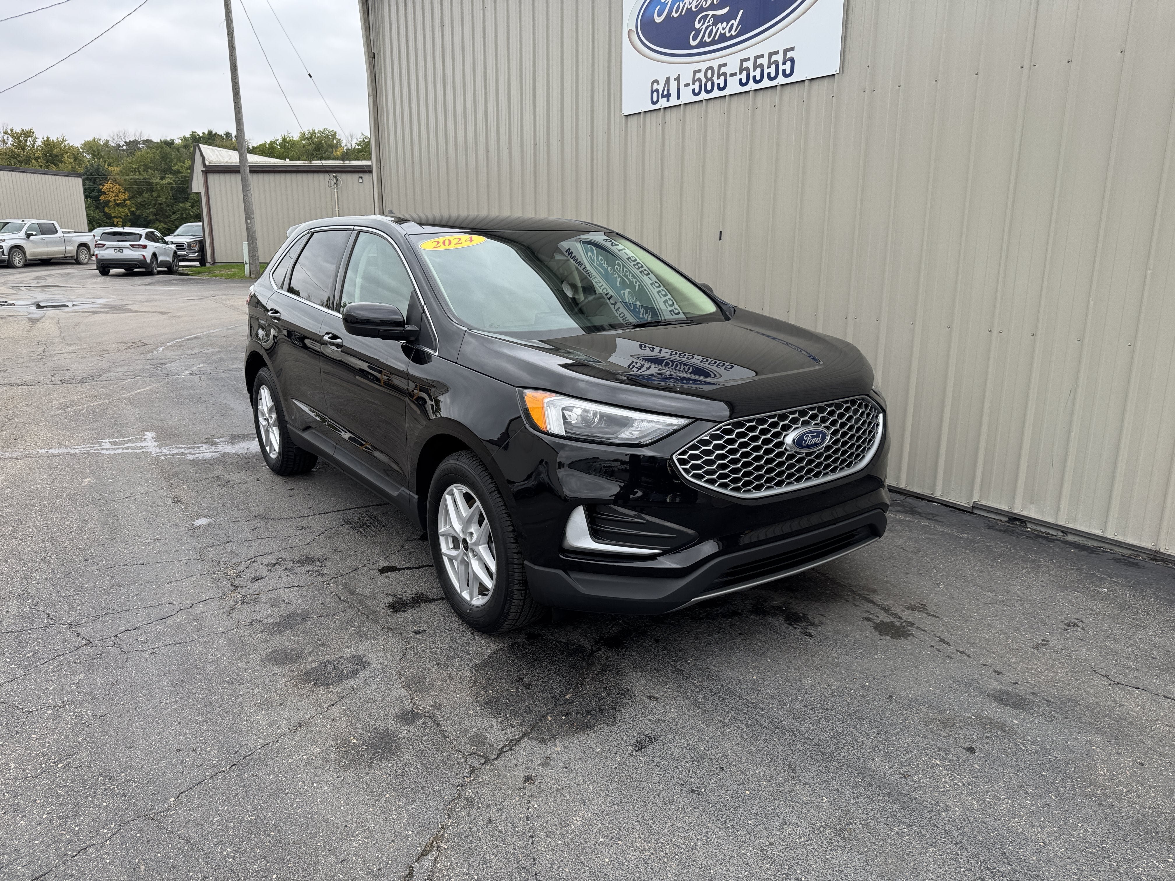 Used 2024 Ford Edge SEL AWD/4WD image 5