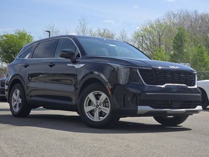 Used 2025 Kia Sorento LX