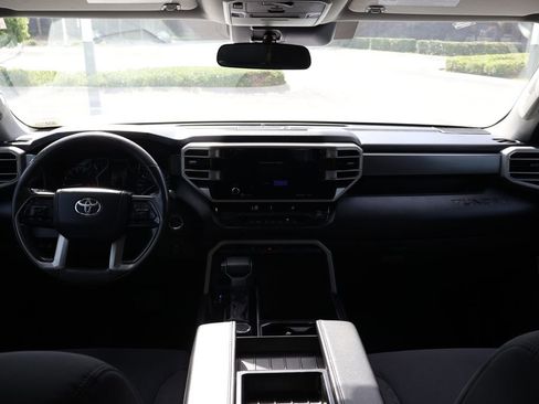 Used 2022 Toyota Tundra SR5 w/ SR5 Convenience Package RWD image 24