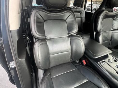Used 2023 Lincoln Aviator Reserve w/ Equipment Group 201A image 18