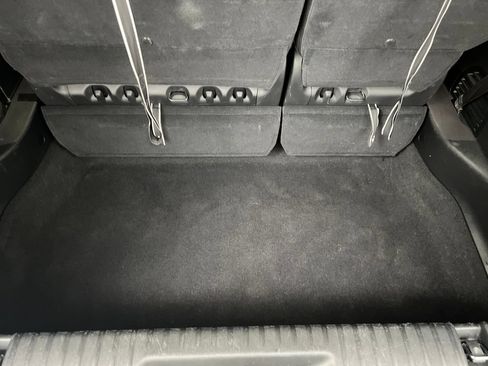 Used 2025 Chrysler Pacifica Select FWD image 44