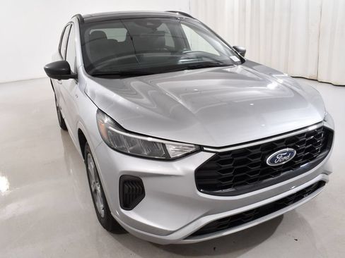 Used 2024 Ford Escape ST-Line w/ Tech Pack #1 AWD/4WD image 4