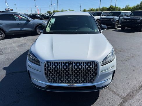 Used 2025 Lincoln Corsair AWD image 18