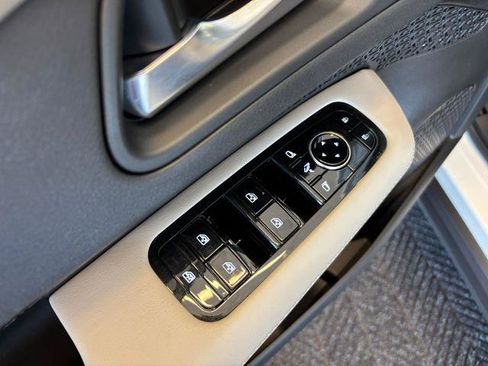 Certified 2024 Nissan Ariya FWD image 16