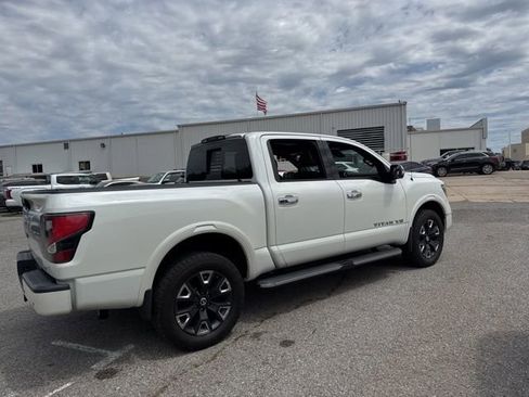 Used 2020 Nissan Titan Platinum Reserve AWD/4WD image 10