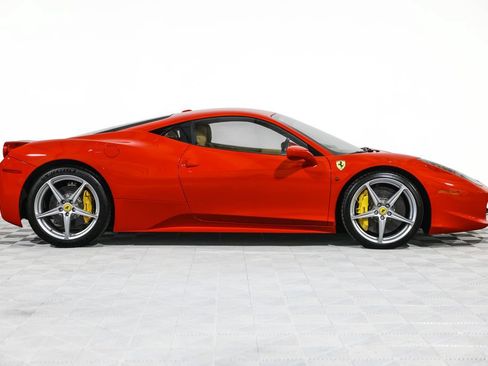 Used 2010 Ferrari 458 Italia Coupe RWD image 3
